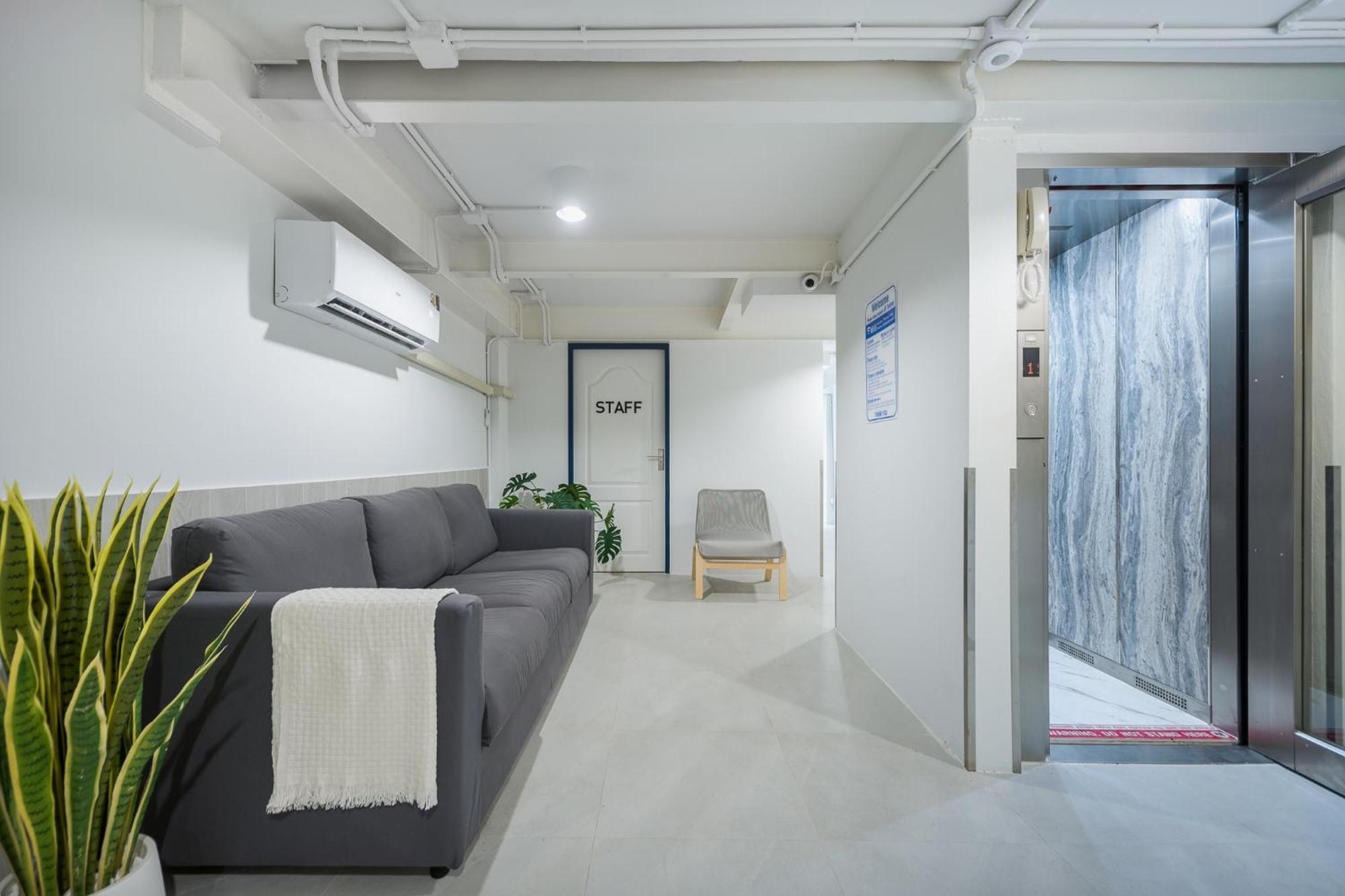 Platinum Premium Deluxe Apartments Банкок Екстериор снимка